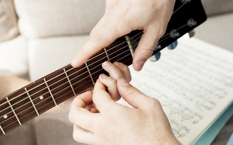 10 Essential Guitar Notes